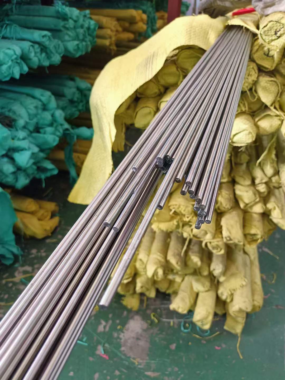 廠價(jià)直銷(xiāo) 量大從優(yōu) 不 銹 鋼  430.SUS304.304L.321.316.316L.309S.310S .904L.2205.2507不 銹 鋼 管 1Cr18Ni9Ti. 06Cr19Ni10. 316L. 310S.2205.2507.904L